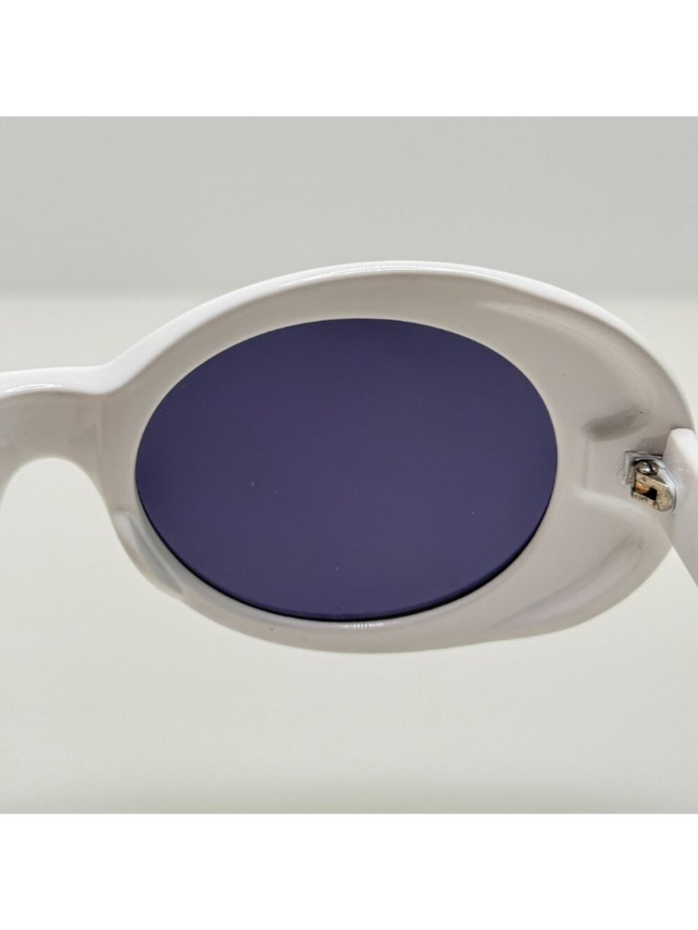 Quay Sunglasses Frivolous White 125 - Picture 8 of 8